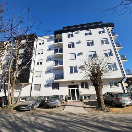 Holiday Novi Sad Exterior photo