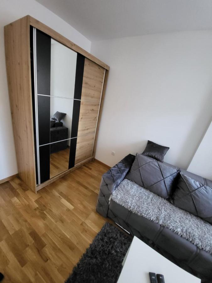 Holiday Novi Sad Exterior photo